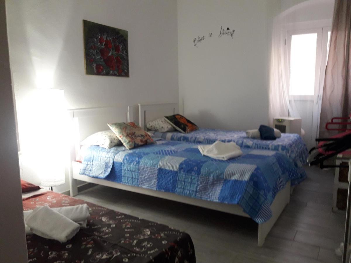 Al Molo Sant'Eligio Hotel Taranto Esterno foto